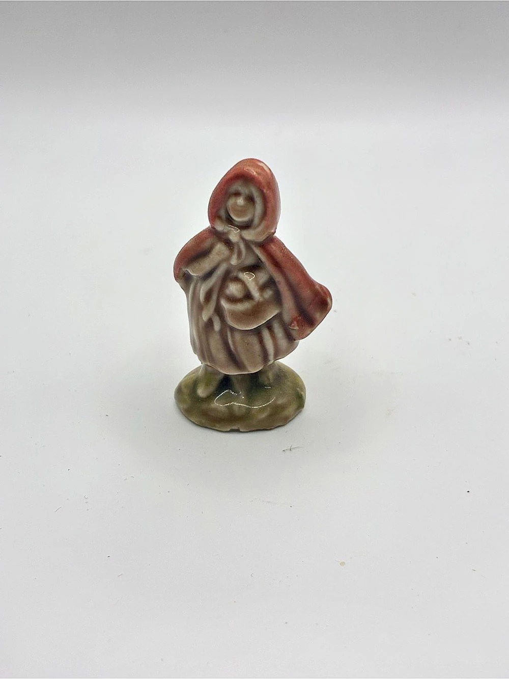 Wade Little Red Riding Hood Ceramic Figurine Brown & Green